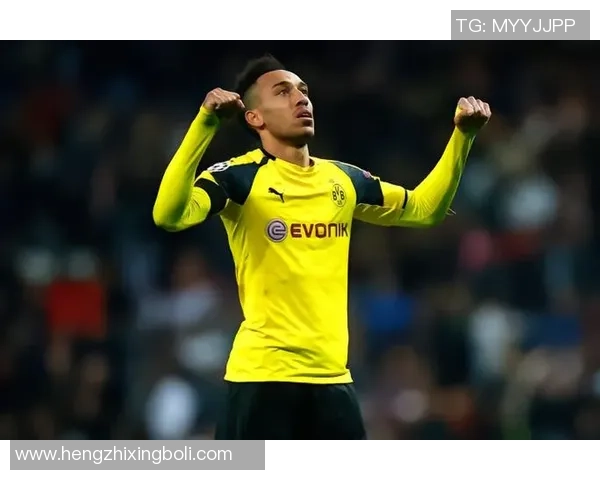 现如今世界足坛巨星风采与他们在赛场内外的影响力解析